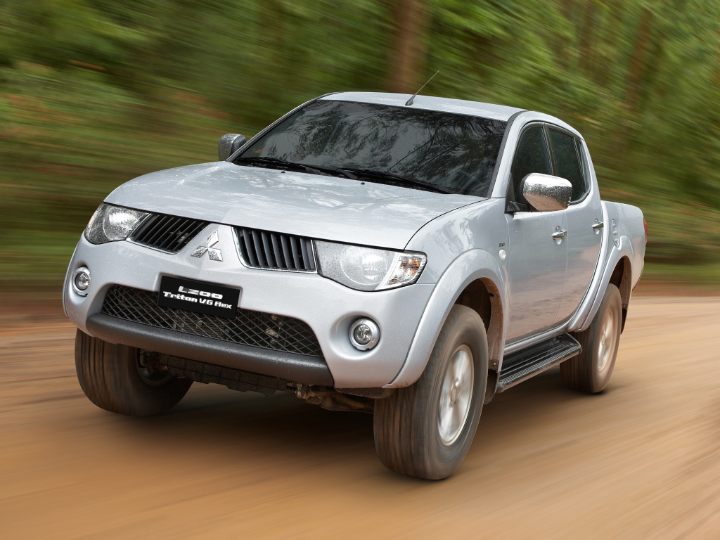 autowp.ru_mitsubishi_l200_triton_br-spec_2 Primeira Mitsubishi L200 Triton lançada no Brasil, em 2007