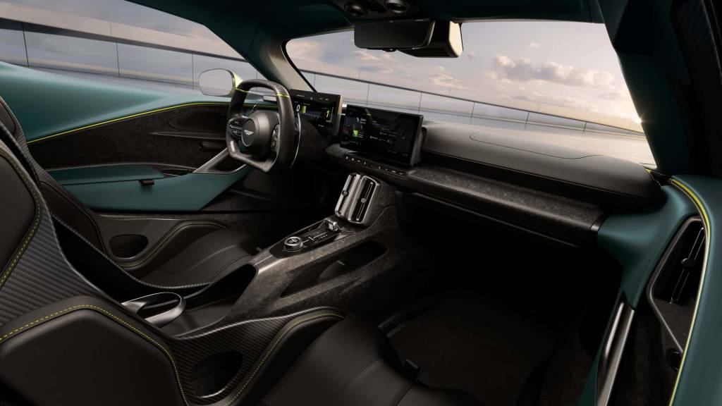 2025-aston-martin-valhalla (4) 2025-aston-martin-valhalla (4)