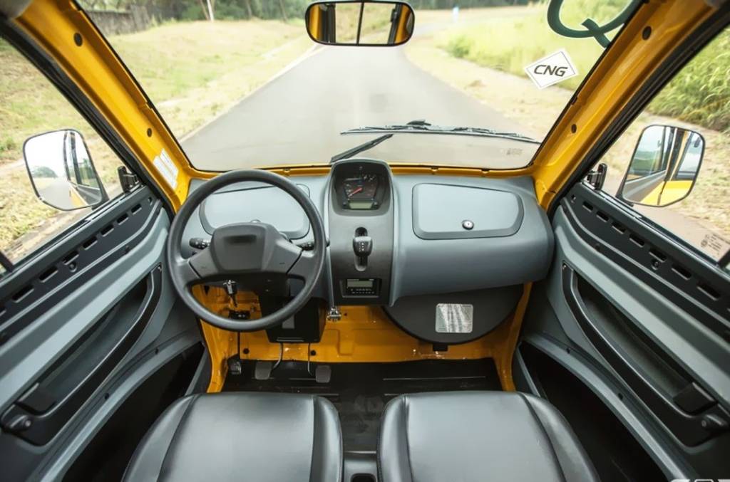 Bajaj Qute (3) Bajaj Qute