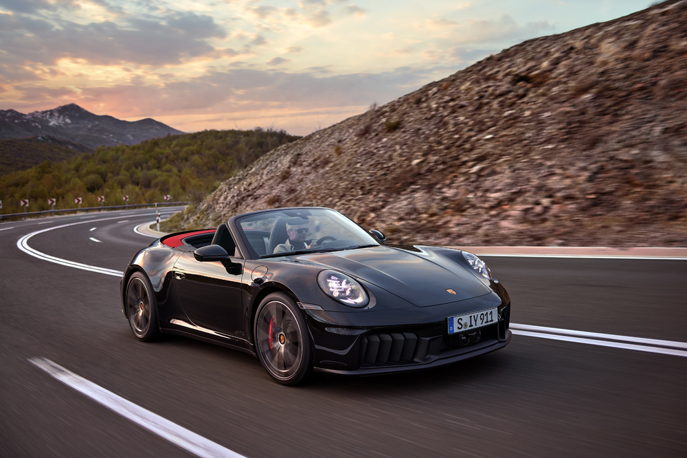 Porsche 911 GTS híbrido leve Porsche 911 GTS híbrido leve