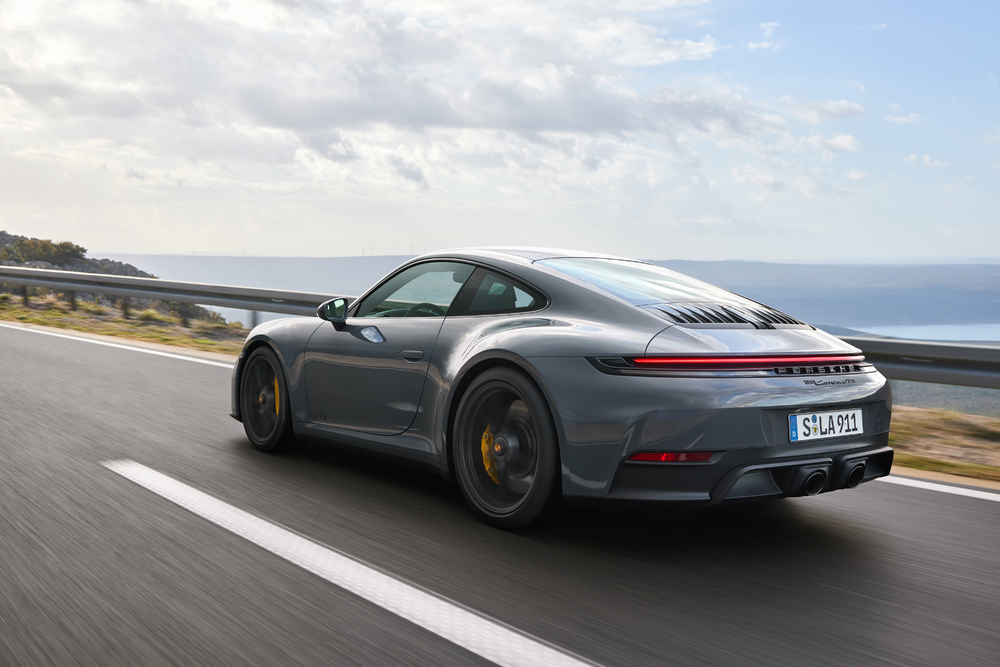 Porsche 911 GTS híbrido leve Porsche 911 GTS híbrido leve