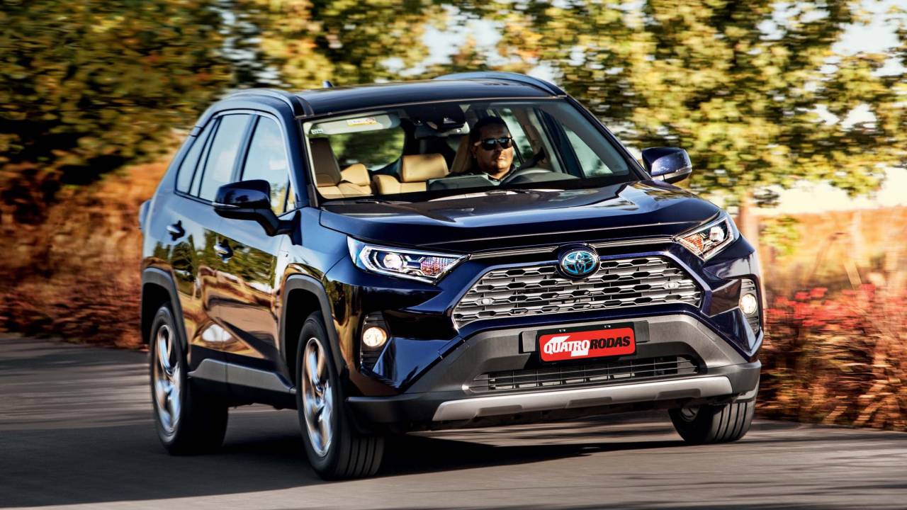 Automóvel RAV4 2020, da Toyota, durante teste feito pela Quatro Rodas.