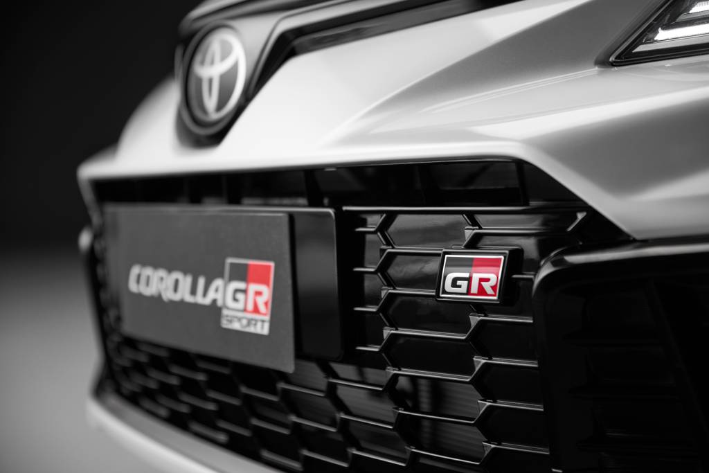 corollaGRS_9 (2) Toyota Corolla GRS 2025