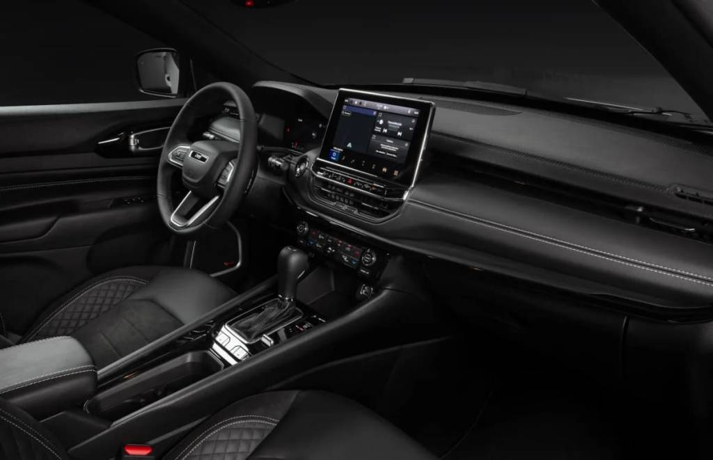 jeep-compass-overland-2025-interior Painel do Compass Overland