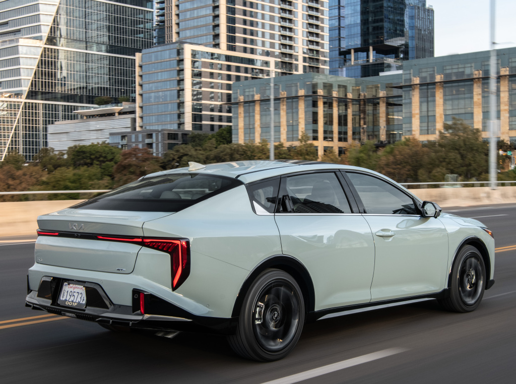 kia_k4_gt-line_11_047a02760eca0b03 Kia K4