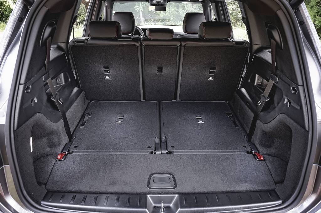 mercedes-benz-glb-220-2025-flp-qr (8) Mercedes-Benz GLB 220 2025