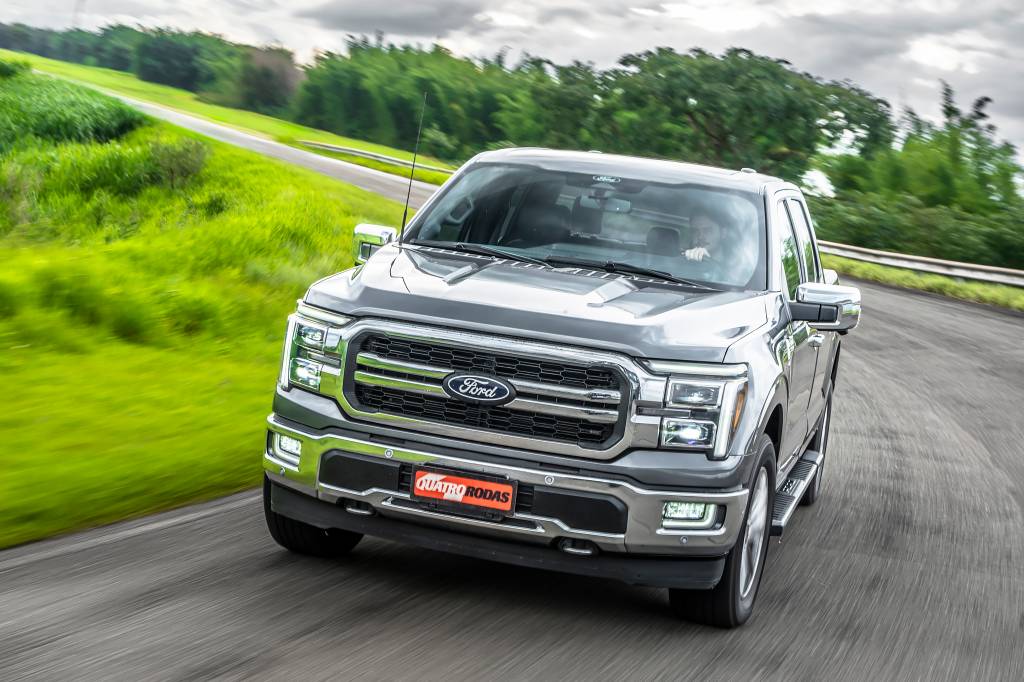 04_F150_2FLP8537 Ford F-150 Lariat