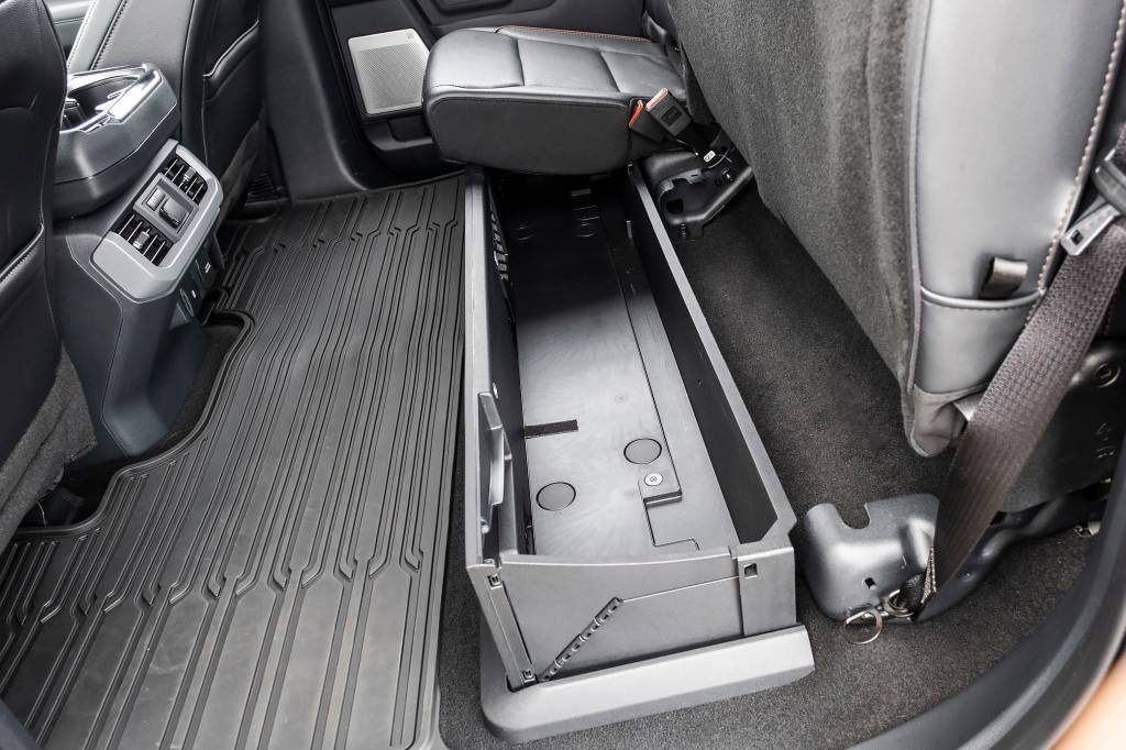 24_F150_2FLP7330 Ford F-150 Lariat