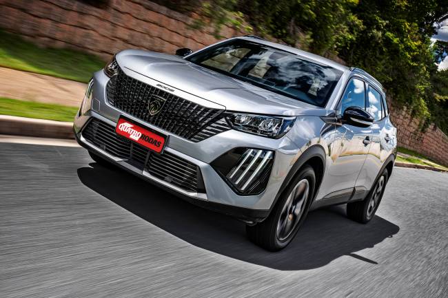 Peugeot 2008 e 208 turbo serão híbridos na linha 2026; veja quando estreiam