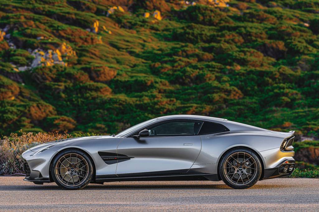 Aston Martin Vanquish Aston Martin Vanquish