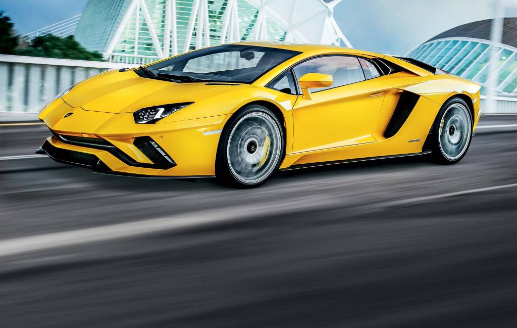 Lamborghini Aventador- S Lamborghini Aventador- S