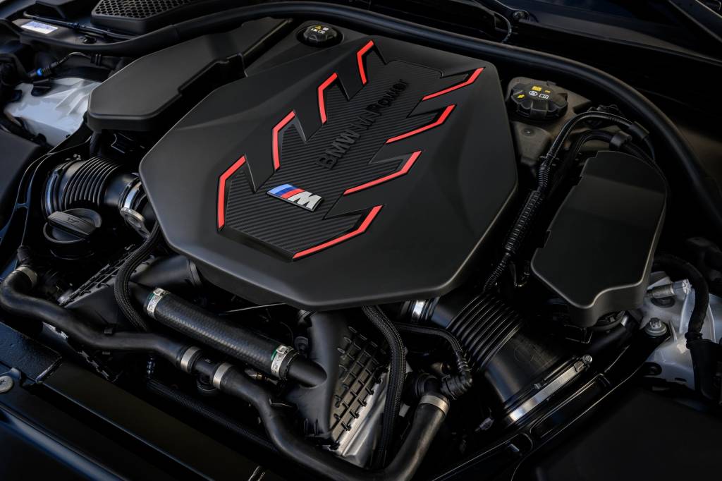 P90575566_lowRes_the-all-new-bmw-m5-1 BMW M5 2025
