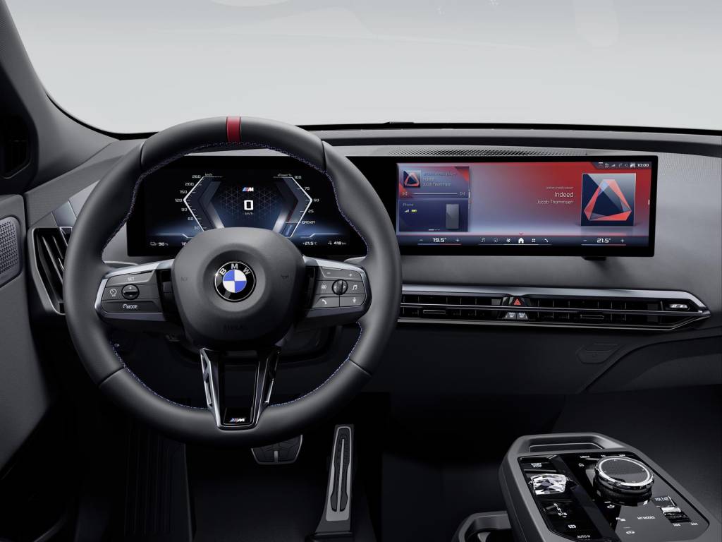 P90585201_highRes_the-new-bmw-ix-m70-x BMW iX M70 xDrive