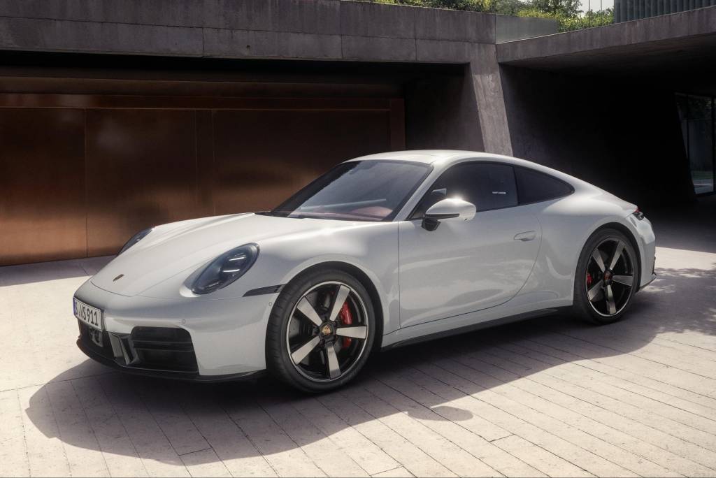 Porsche 911 Carrera S mais potente chega ao Brasil como cupê e conversível