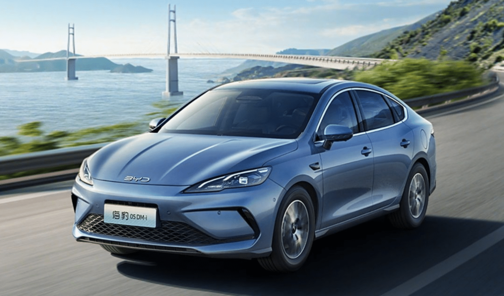 BYD King ganha novo visual, entra pra família Seal na China e adianta seu futuro no Brasil