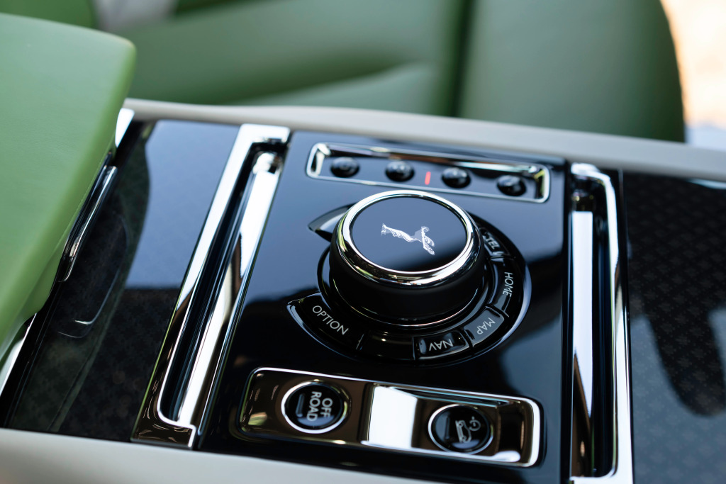 rolls-royce_cullinan_740_9 Rolls-Royce Cullinan Black Badge