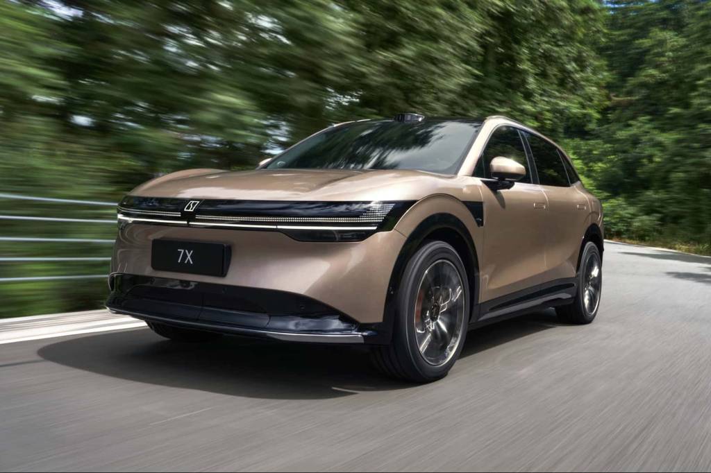 Zeekr 7X é bom de dirigir e impressiona pelo desempenho de esportivo