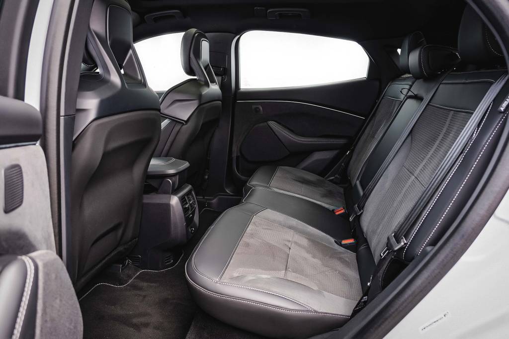 Chevrolet Blazer EV RS x Ford Mustang Mach-E GT Performance Chevrolet Blazer EV RS x Ford Mustang Mach-E GT Performance