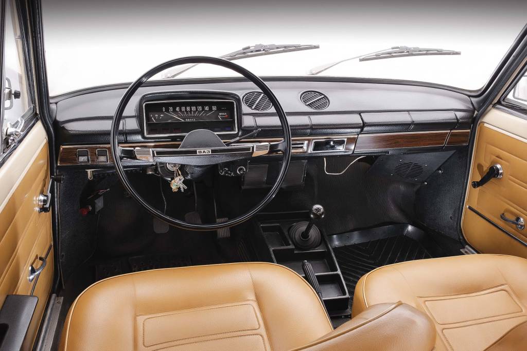 clássicos | ZHIGULI / VAZ-2101 / LADA CLASSIC clássicos | ZHIGULI / VAZ-2101 / LADA CLASSIC