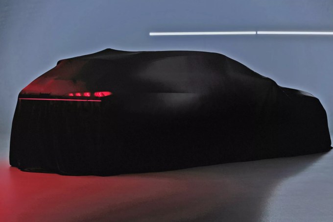 Audi-A6-Avant-Teaser-2-2048×1152