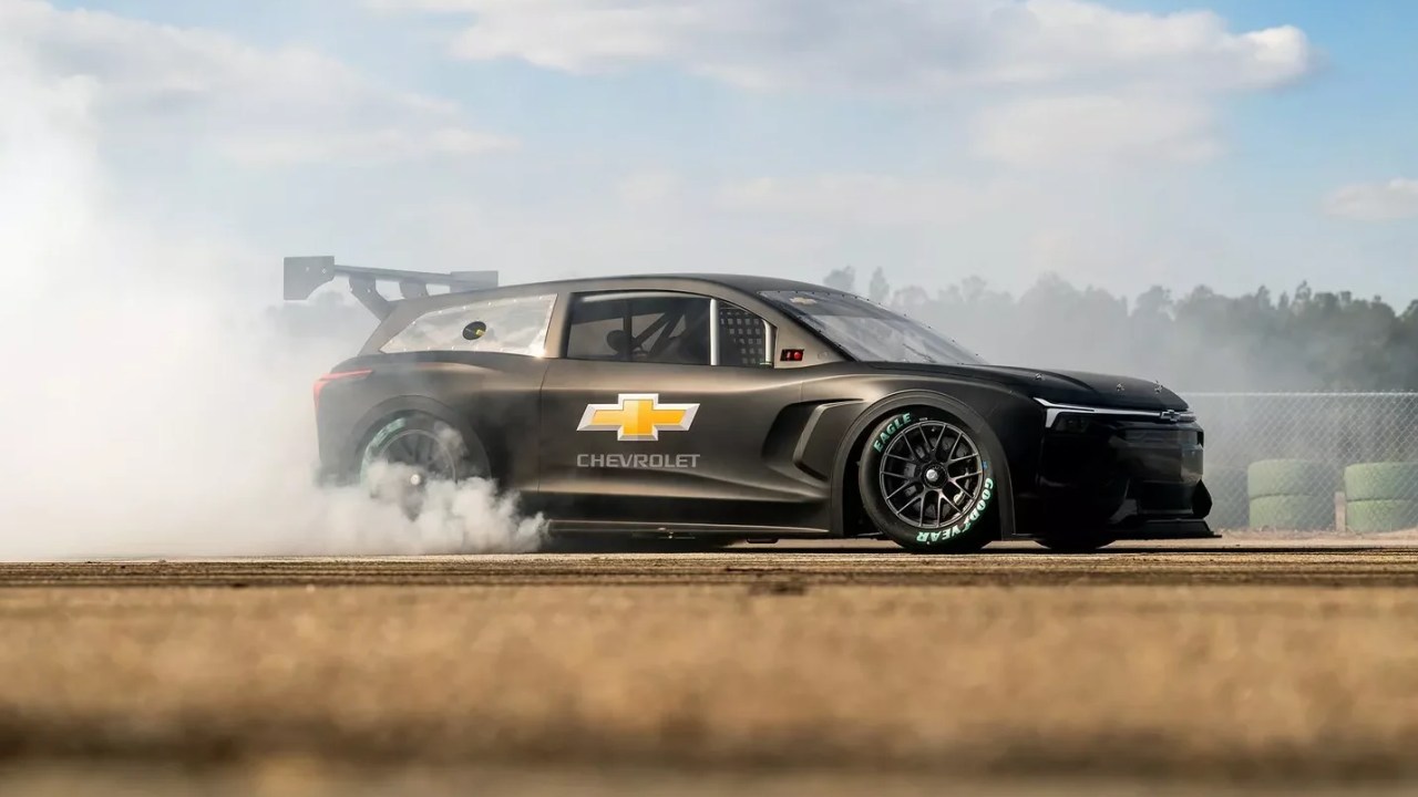 Chevrolet Blazer EV.R NASCAR