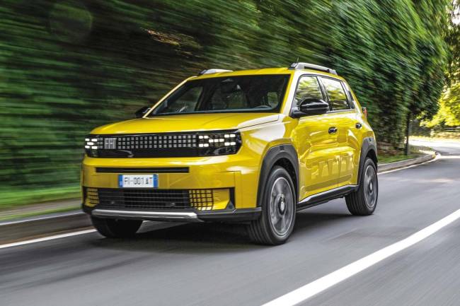 Dirigimos o Grande Panda, hatch com aura de Uno que renovará a Fiat no Brasil