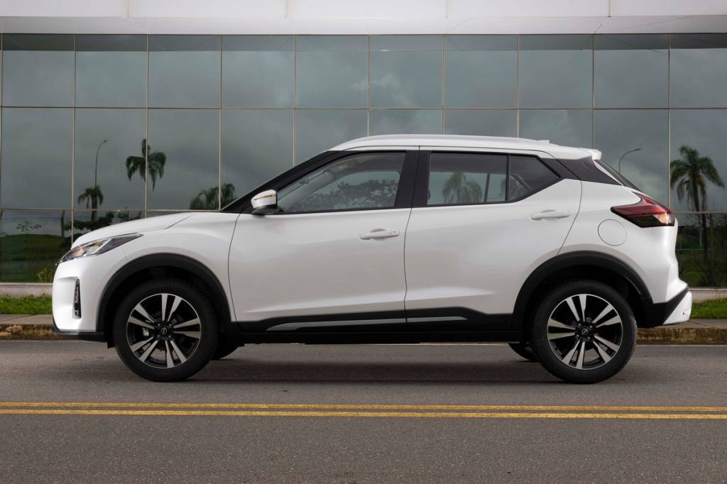 Nissan_Kicks_Play-Lateral completa Nissan Kicks Play