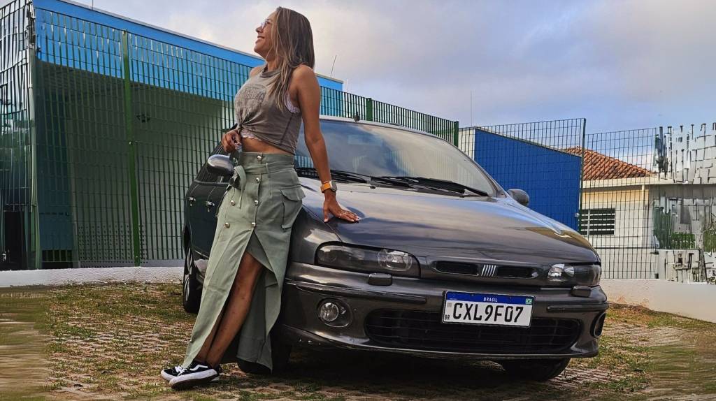 Ela tem Fiat Marea com orgulho e comanda expedições off-road
