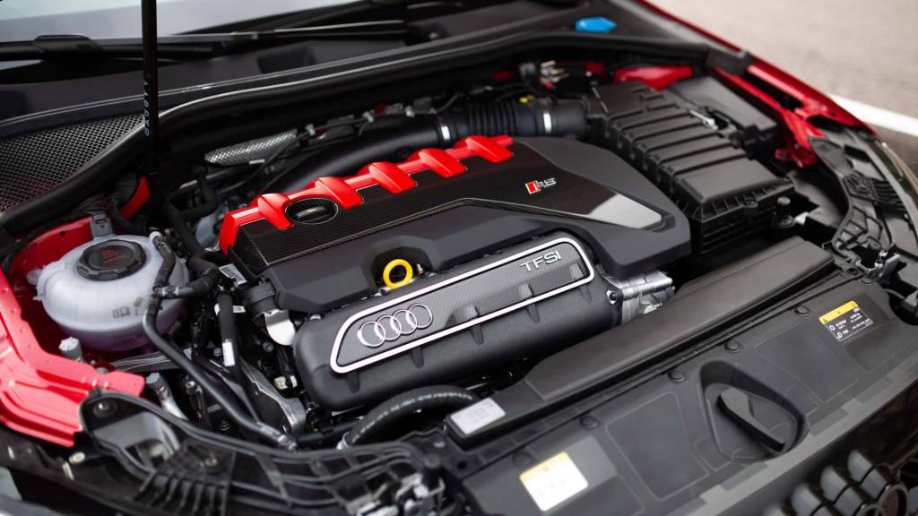 2025-audi-rs3 (4) 2025-audi-rs3 (4)