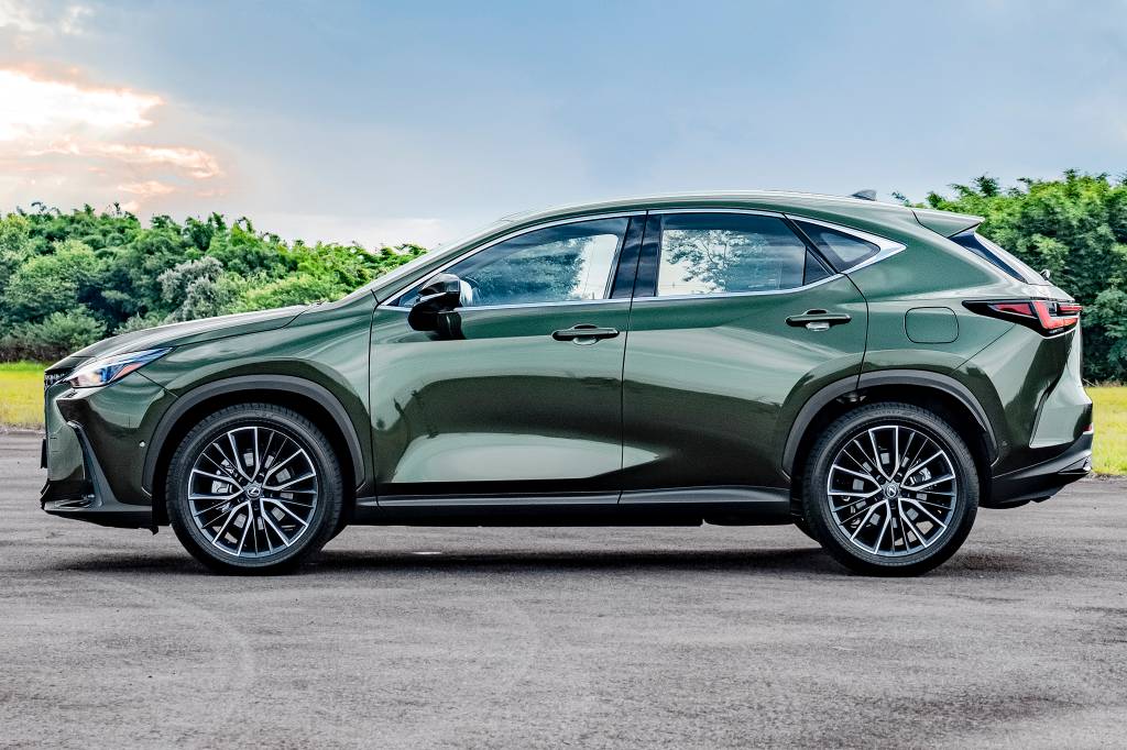 2FLP2277 Lexus NX 450 Lexus NX 450h+