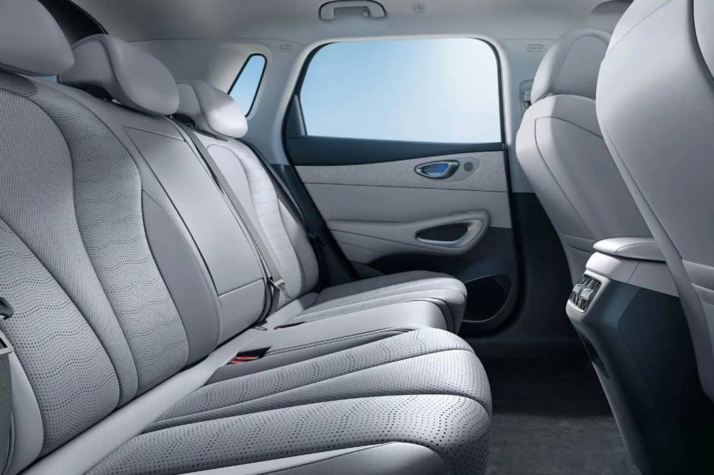 BYD SEALION 05 EV BYD SEALION 05 EV