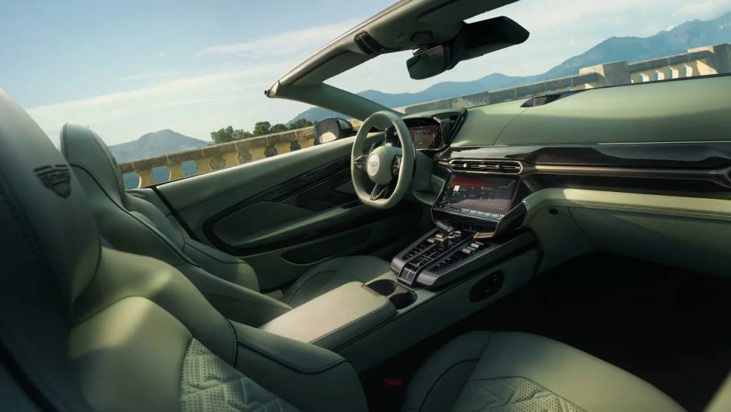 Aston Martin Vanquish Volante 2025-10 Aston Martin Vanquish Volante