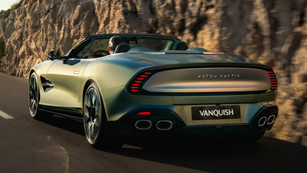 Aston Martin Vanquish Volante 2025-2 Aston Martin Vanquish Volante