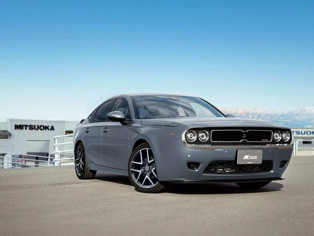 Mitsuoka M55 é um Honda Civic híbrido com cara de Dodge Challenger