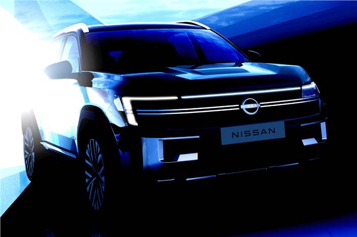 New-Nissan-Renault-Duster-version-teaser New-Nissan-Renault-Duster-version-teaser