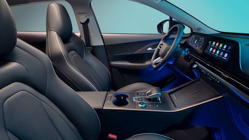 Omoda_RED_interior_03_full-asientos-deportivos Omoda C5 2025