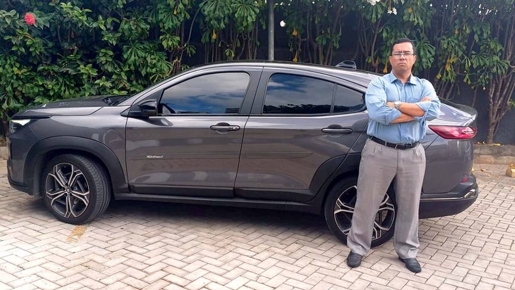 Proprietários de Fastback reclamam que lanternas queimam cedo demais