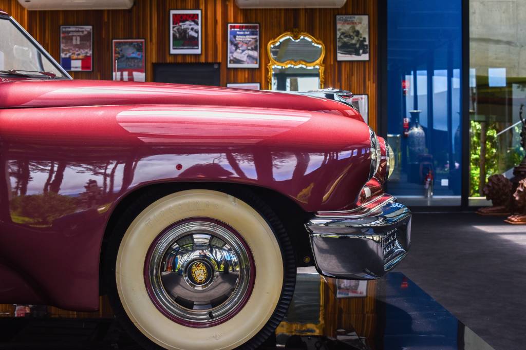 Tucker 48 CARDE (4) Tucker 48 CARDE