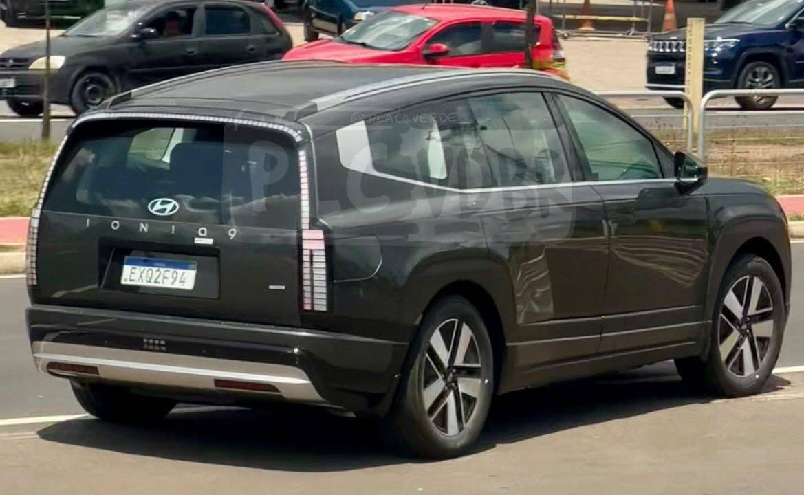 Flagra Hyundai Ioniq 9
