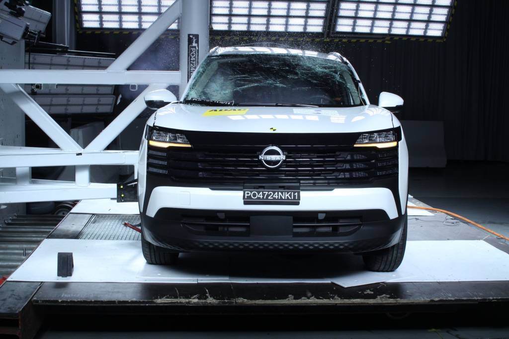 Crash test novo Nissan Kicks Crash test novo Nissan Kicks