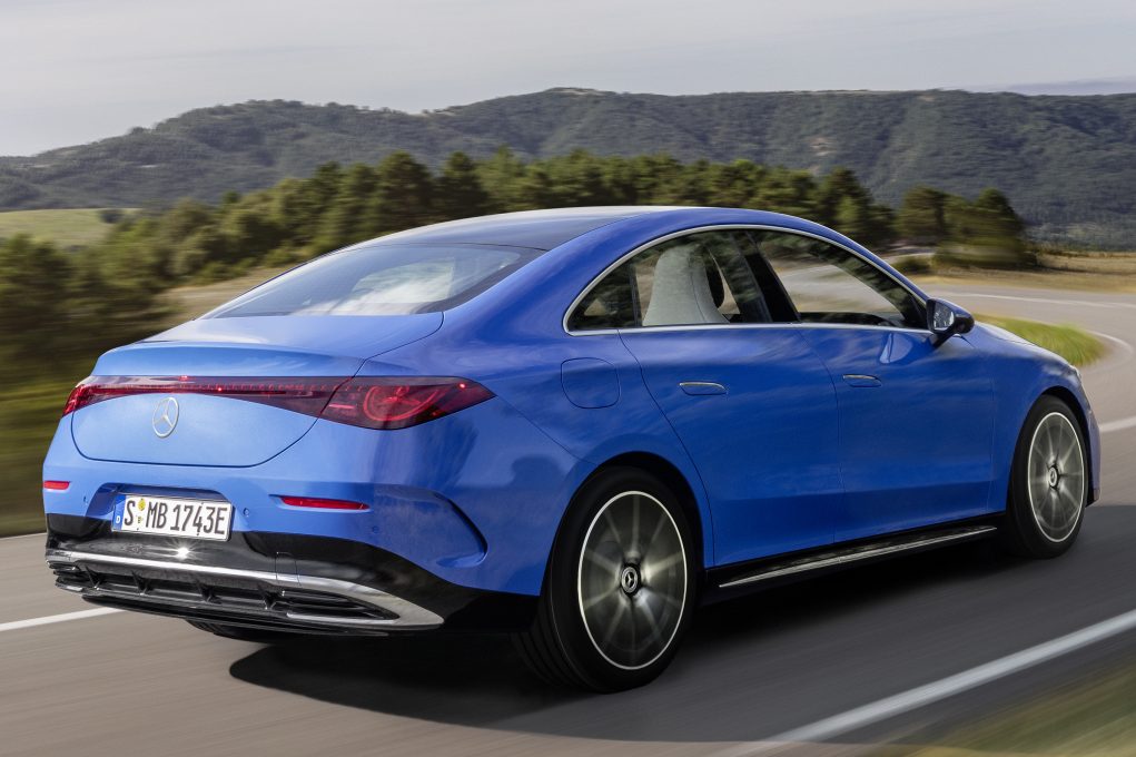 mercedes-benz_cla_350_4matic_with_eq_technology_02d502390b1f085d Mercedes-Benz CLA