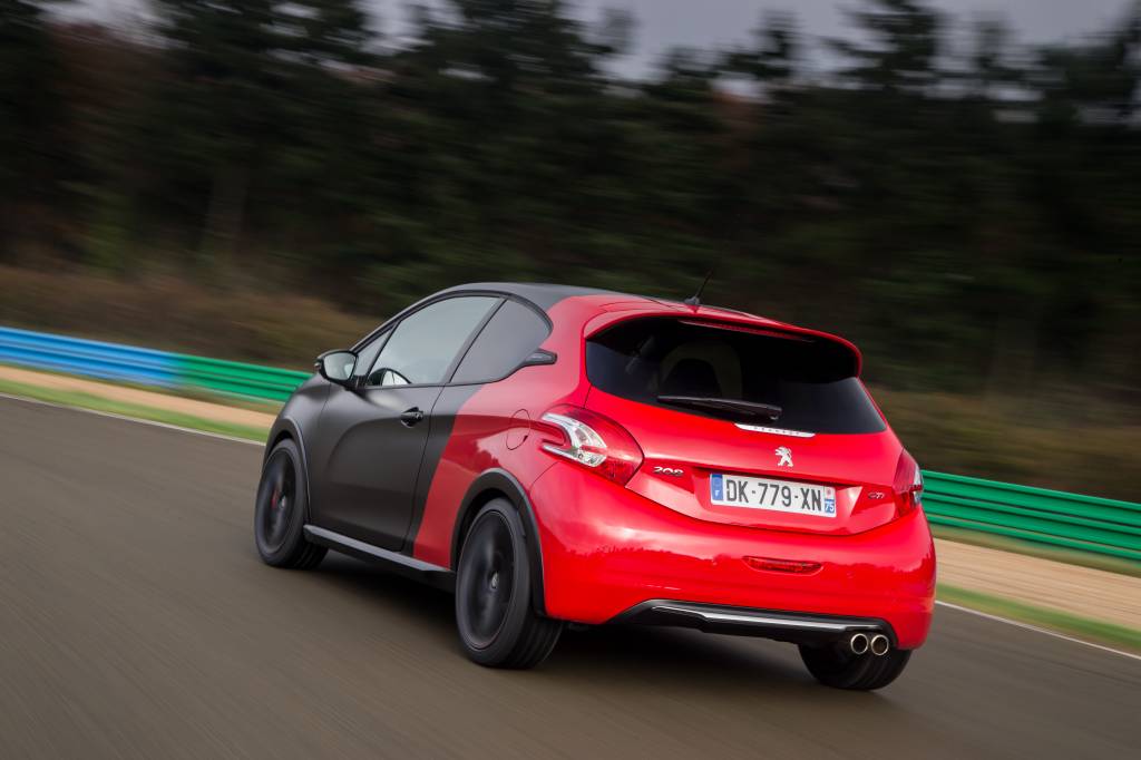 peugeot_208_gti_30th_anniversary_13 208 GTi