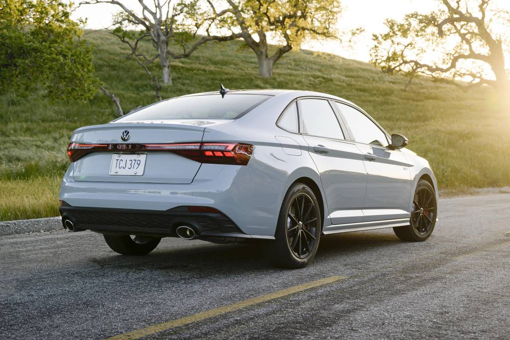 volkswagen_jetta_gli_2026 (6) volkswagen_jetta_gli_2026