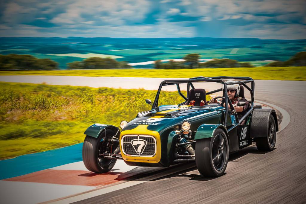 Recriações: a arte de cultuar antigos os mitos do automobilismo