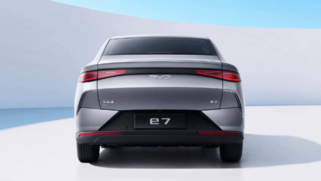 byd-e7-2025 (1) BYD E7