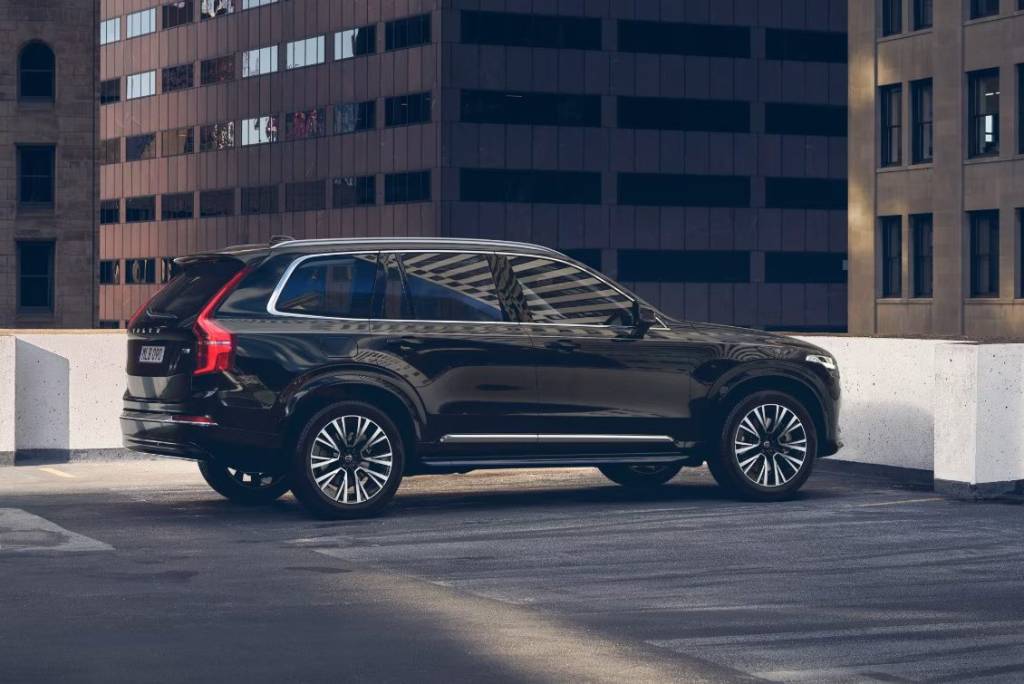 default-_1_ Volvo XC90