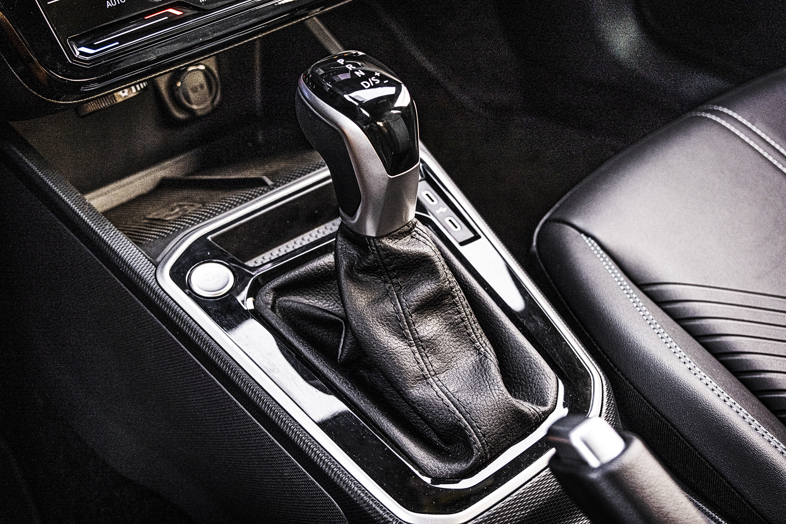 Volkswagen Tera High Outfit The Town