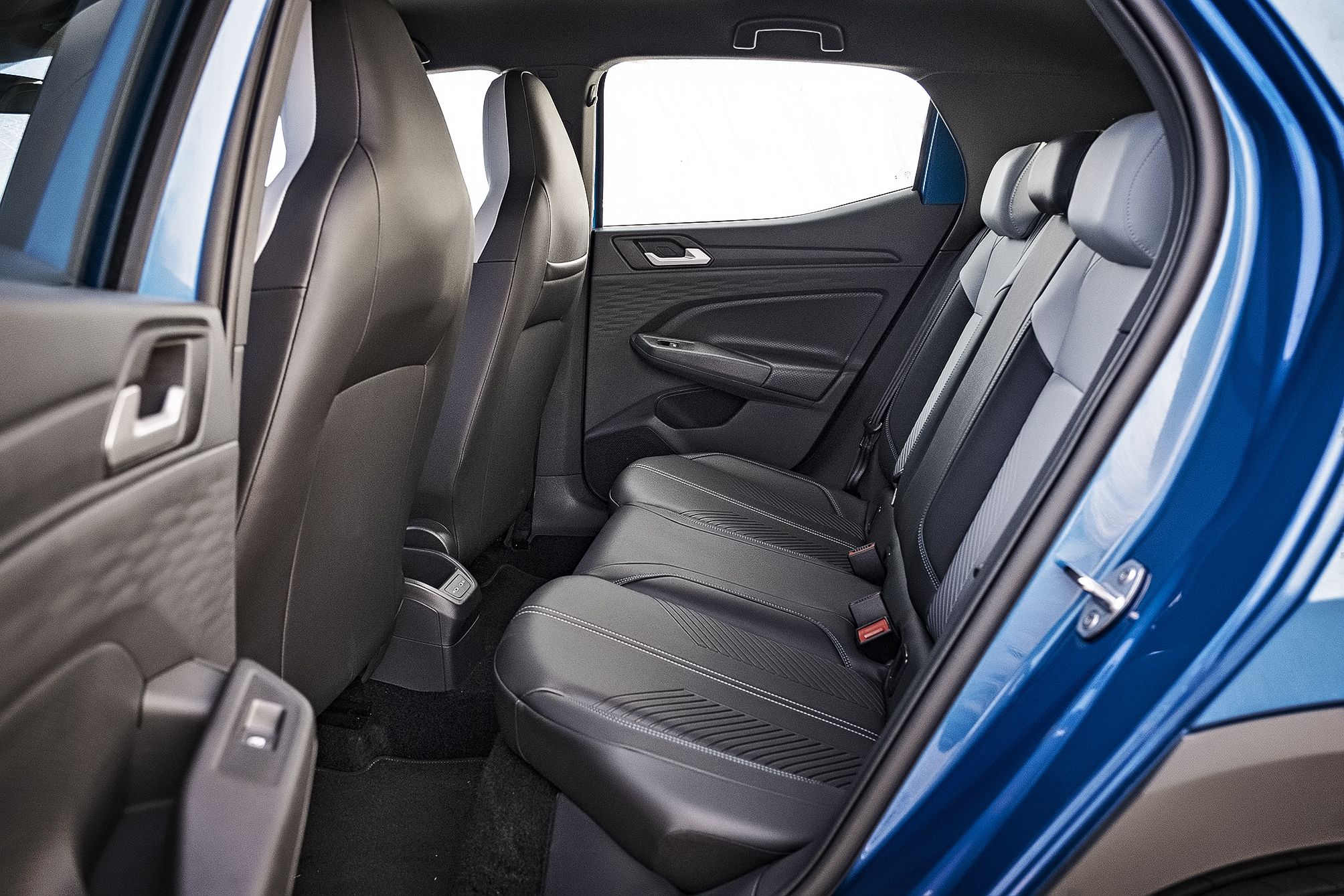 Volkswagen Tera High Outfit The Town