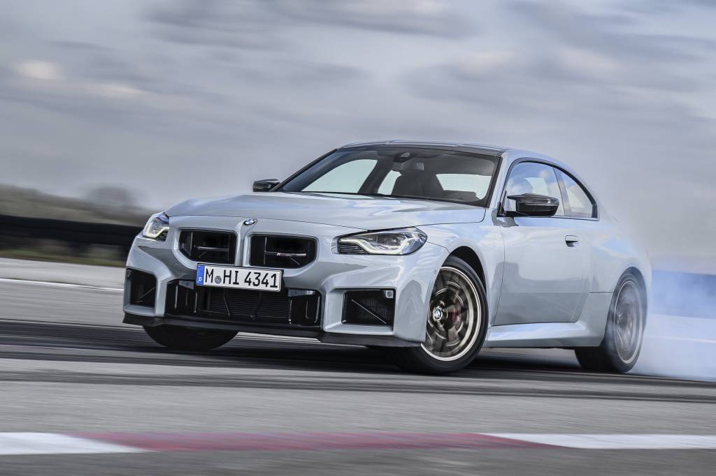 Novo BMW M2 CS está confirmado para o Brasil e chega ainda em 2025 com 510 cv