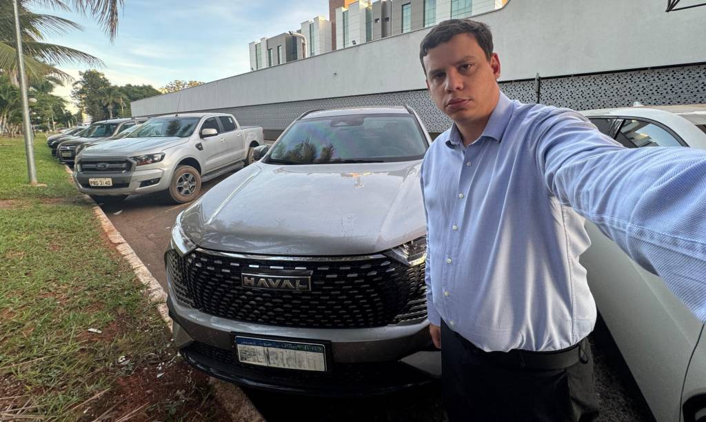 Donos de Haval H6 lançam campanha para se livrar de “gambiarra” na recarga